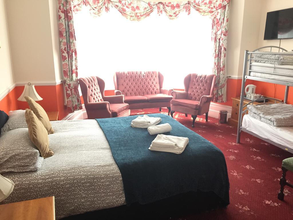 Welbeck Hotel - Close To Beach, Train Station & Southend Airport Стая снимка