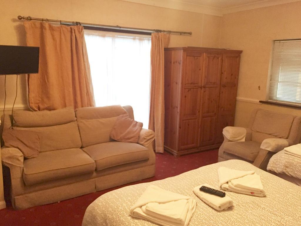 Welbeck Hotel - Close To Beach, Train Station & Southend Airport Екстериор снимка
