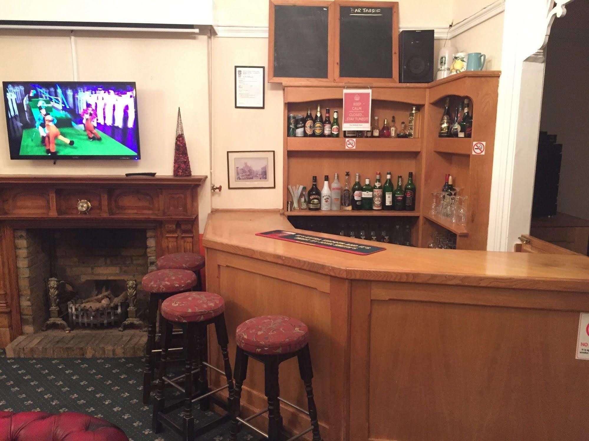 Welbeck Hotel - Close To Beach, Train Station & Southend Airport Екстериор снимка